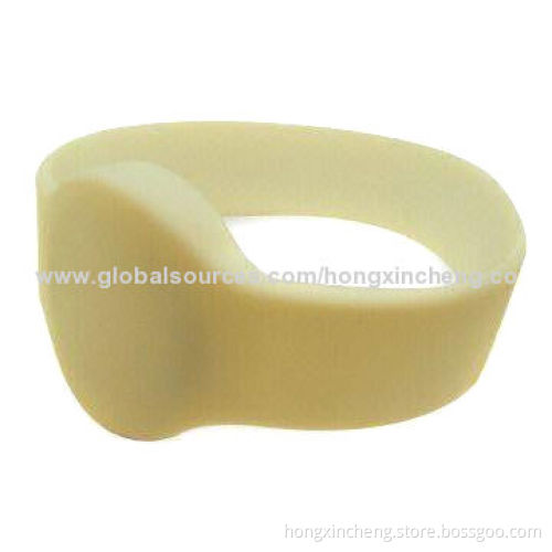 G-2014 Silicone GPS Bracelet with Customized Design